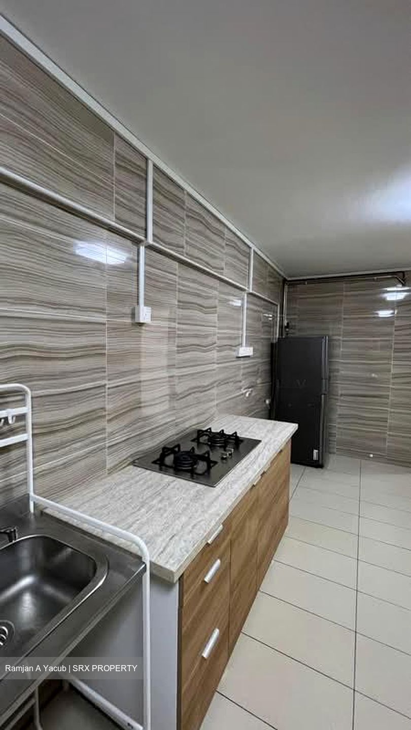 Blk 24 Teban Gardens Road (Jurong East), HDB 5 Rooms #566337861